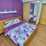 Fresh, Bright&Comfy 2Bedroom Flat Near University